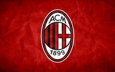 米兰电竞-劳塔罗头球冲顶破僵局