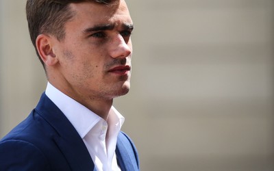 米兰电竞热评-多夫比克更衣室播放他的进球集锦